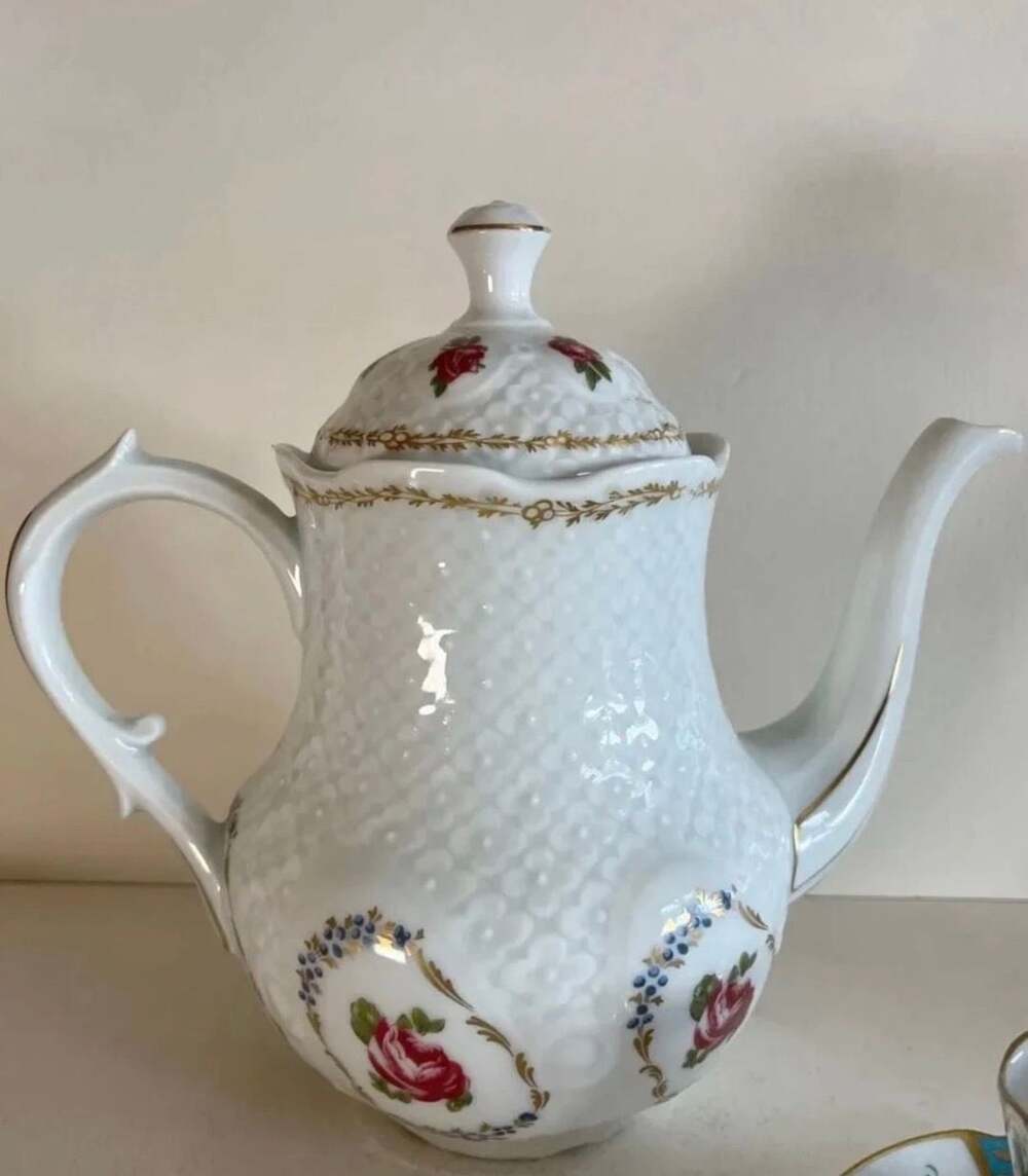Bernardaud Limoges France Vigny Teapot